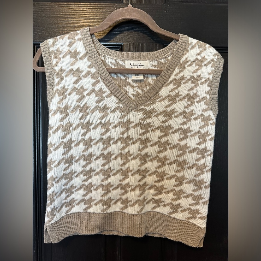 Jessica Simpson vest.